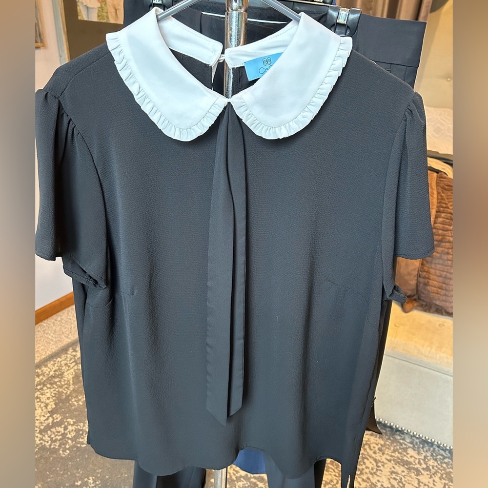 Cece short sleeve blouse with bow